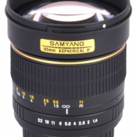Объектив Samyang 85mm f/1.4 Canon (chip)