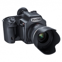 Среднеформатная камера Pentax 645Z с объективом D FA645 55 mm