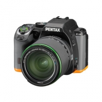 Фотокамера Pentax K-S2 + объектив DA 18-135 WR черный/оранжевый